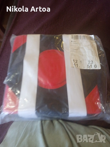 Боксова възглавница залепваща за СТЕНА.