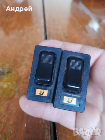 Стари бутони за подгрев на седалки, снимка 2 - Части - 44765596