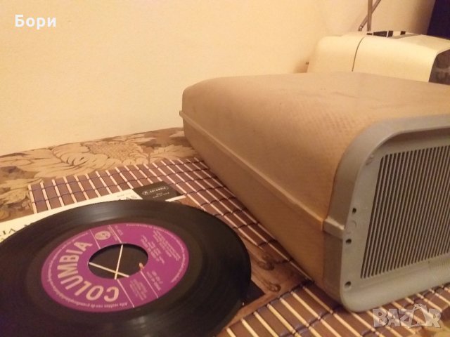 Грамофон РОГНЕДА 1970г СССР, снимка 10 - Грамофони - 30732571