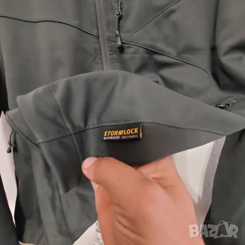 софтшел Jack Wolfskin Stormlock Softshell яке размер - M и XL, снимка 5 - Спортни дрехи, екипи - 47763442