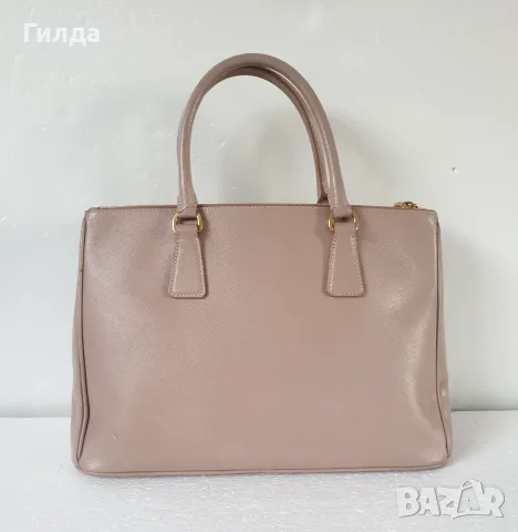 автентична чанта Prada, снимка 4 - Чанти - 56007497