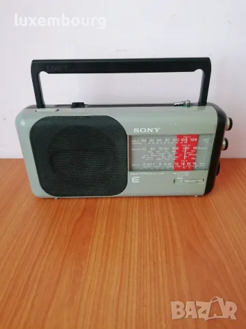 Продавам радио Sony icf-750s