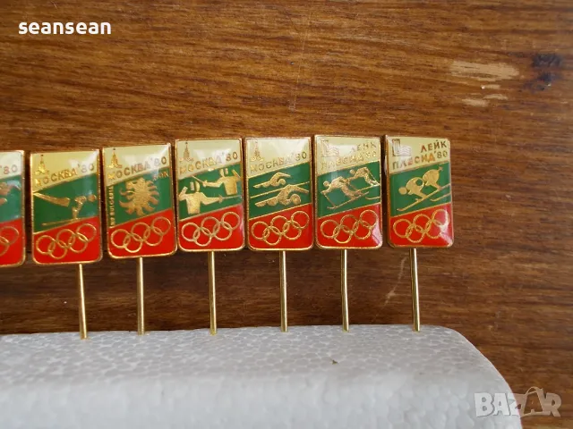 Лот 10 бр. значки минт от олимпиадите в Москва и Лейк Плесид '80, снимка 3 - Антикварни и старинни предмети - 49795702