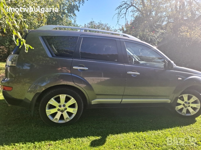 Джип Mitsubishi Outlander, снимка 3 - Автомобили и джипове - 52119017