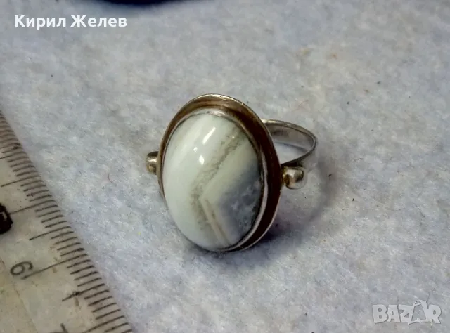 СТАР ВИНТИДЖ СРЕБЪРЕН ПРЪСТЕН СРЕБРО ВИСОКА ПРОБА с ШЛИФОВАН МЛЕЧЕН АХАТ МАЙСТОРСКА ИЗРАБОТКА 41465