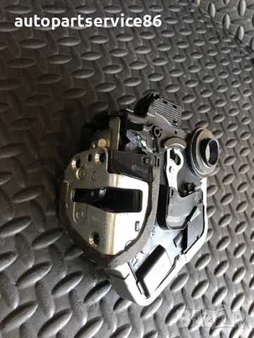 Механизъм за заключване на задна дясна врата за Toyota Avensis (2009-2013) A046693