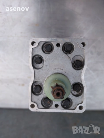 хидравлична помпа А95Х, снимка 3 - Други машини и части - 52157053