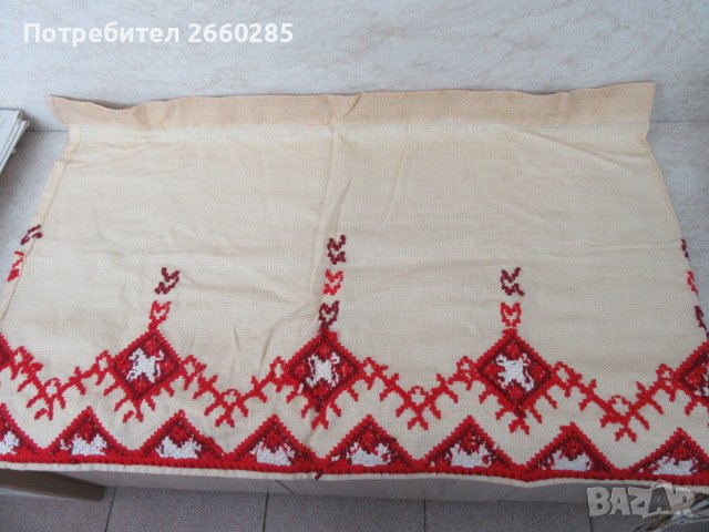 СТАРИННО РЪЧНО ШИТО ПЕРДЕНЦЕ ЗА ПРОЗОРЕЦ, снимка 3 - Пердета и завеси - 39971097