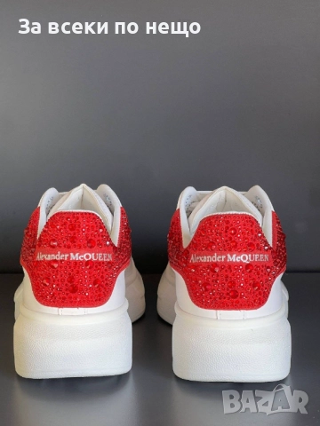 Alexander McQueen Дамски Бели Маратонки С Червен Акцент И Камъни👟Дамски Спортни Обувки Код E1088, снимка 2 - Маратонки - 52487347