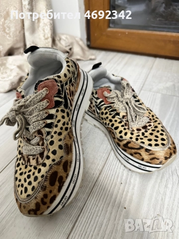 Обувки , снимка 2 - Дамски ежедневни обувки - 52899284