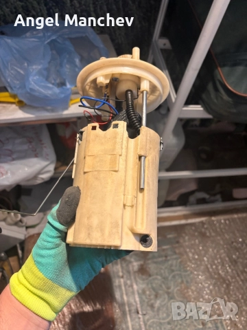 Бензинова помпа и рейка с дюзи Фиат Пунто мк2, снимка 2 - Части - 52662861