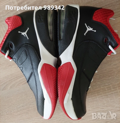 Мъжки/юношески маратонки Nike Air Jordan Max Aura 3 Bred, черно-черв, снимка 3 - Маратонки - 51961792