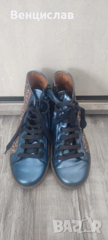 Кецове, естествена кожа 39 номер, син металик с брокат. Марка: Froddo , без забележки: 39лв., снимка 2 - Кецове - 53119536