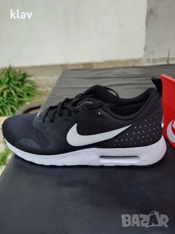 Маратонки Nike AIR MAX TAVAS 44.5, снимка 3 - Маратонки - 50488420