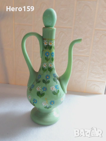 Персийска кана от цветно млечно зелено стъкло с емайл.
