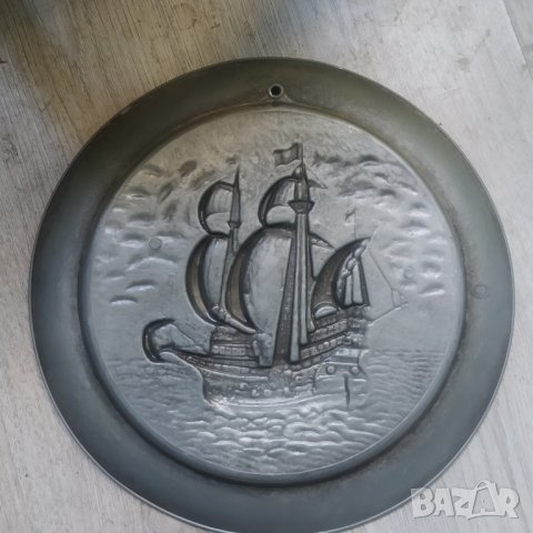 чиния за декорация, снимка 3 - Антикварни и старинни предмети - 38347676