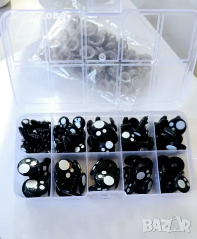 Кутия 100бр черни очи с бели точки на винт 