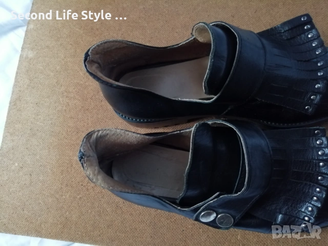 № 37 Дамски обувки естествена кожа - лоуфъри с пискюли, капси, тик-так копчета, снимка 12 - Дамски ежедневни обувки - 53143229