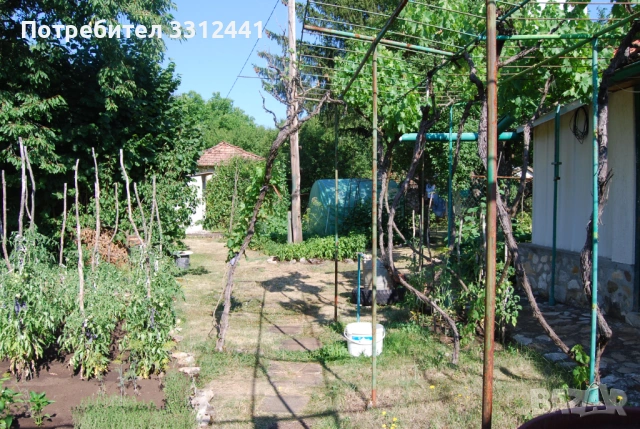 Къща с два парцела, на 50 км от София, снимка 5 - Къщи - 54125967