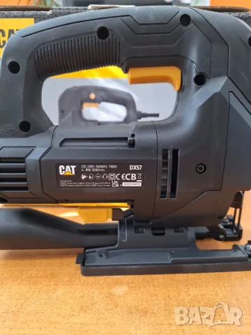 Прободен трион CAT DX57 750W, снимка 2 - Други инструменти - 49877449