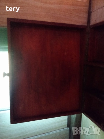 Продавам старинен шкаф Варна Център , снимка 2 - Антикварни и старинни предмети - 52556345