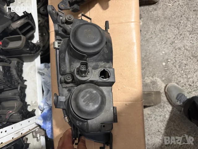 фарове эа toyota avensis t220, снимка 4 - Аксесоари и консумативи - 55768866