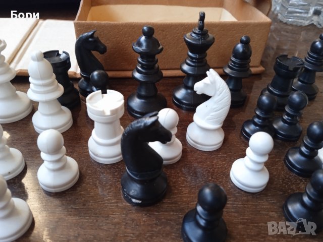 Стари фигури за шах, снимка 2 - Шах и табла - 39678599