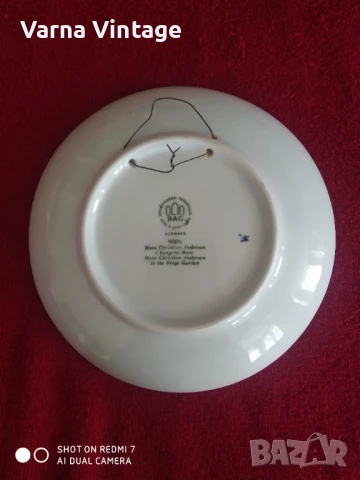 Колекционерска порцеланова чиния The King's garden серия JULEAFTEN. Bing & Grøndahl Дания., снимка 3 - Колекции - 51338101