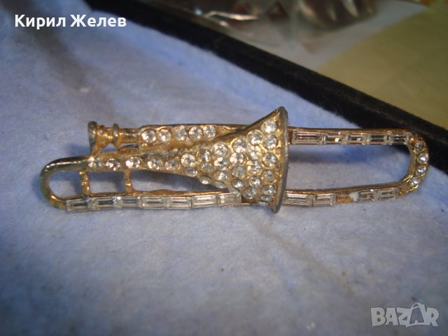 МУЗИКАНТСКА Винтидж ПОЗЛАТЕНА КРИСТАЛНА Арт БРОШКА ЗНАЧКА ТРОМПЕТ от БЛАГОРОДНА Неръжд СТОМАНА 29042, снимка 13 - Други - 37756305