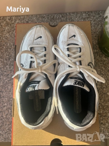 Продавам оригинални женски маратонки Nike, снимка 2 - Маратонки - 52349979