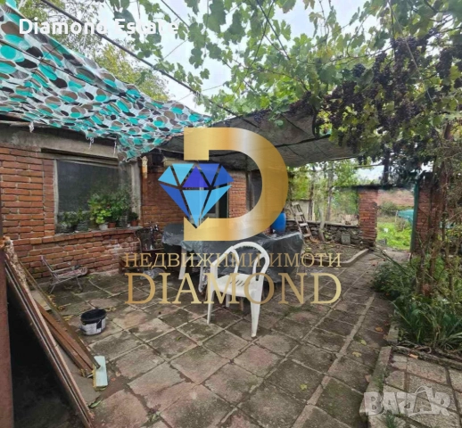 Двуетажна къща с гараж в село Крепост, общ. Димитровград, снимка 4 - Къщи - 52048020