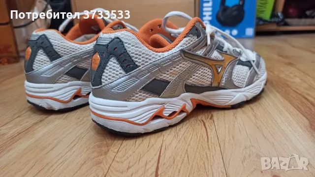 дамски маратонки Mizuno № 38 2/3-20 евро и работни обувки Parade № 38-15 евро., снимка 6 - Маратонки - 55970201
