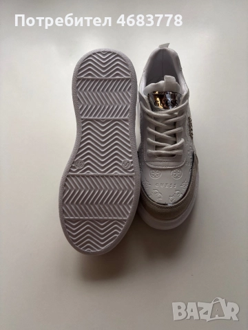 Дамски маратонки Guess, снимка 3 - Дамски ежедневни обувки - 52803891