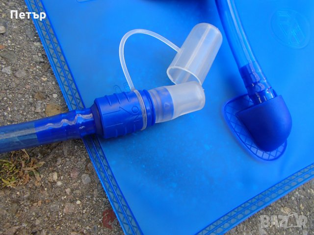 Продавам нов мех два литра за вода Camelbag за раница, снимка 5 - Спортна екипировка - 29533869