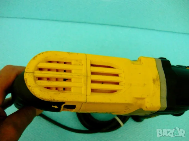 DeWALT D 25144 - мрежов перфоратор, снимка 8 - Перфоратори - 55847310