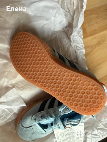 Чисто нови оригинални Adidas Gazelle, снимка 5 - Детски пантофи - 53211718