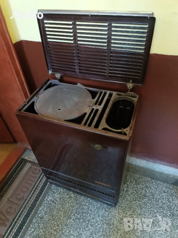 отоплителна печка на твърдо гориво 