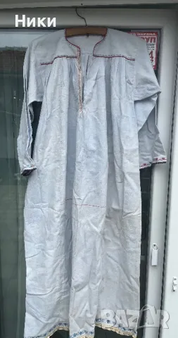 Дълги стари риза за носии