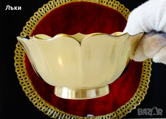 Бронзова бонбониера водна лилия. 