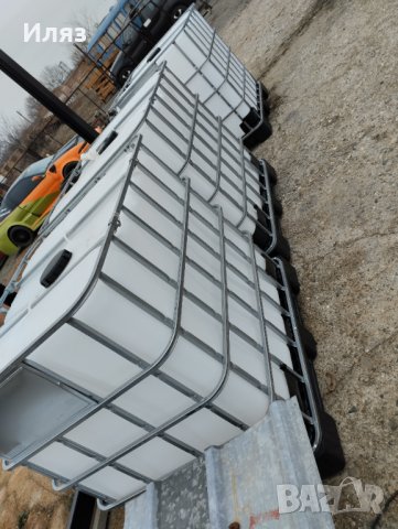 Бидони 1000л, снимка 2 - Други машини и части - 44381636