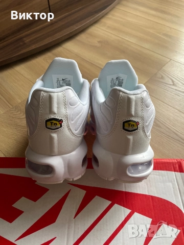 Nike Air Max TN Triple White Оригинални, снимка 3 - Маратонки - 52304113