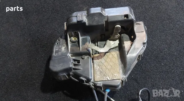 Задна Дясна Брава - Ключалка Мерцедес CLS W219, снимка 3 - Части - 50355353