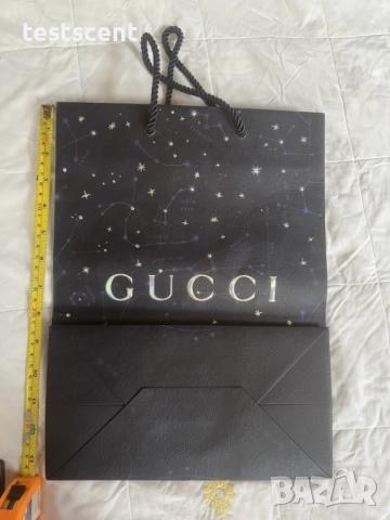 Автентична Gucci подаръчна торба Holidays starry  – 35.5 x 26 см, снимка 2 - Други - 51793985