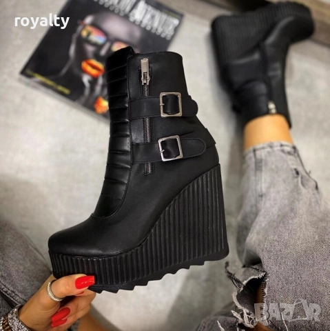 Боти на платформа - черна кожа