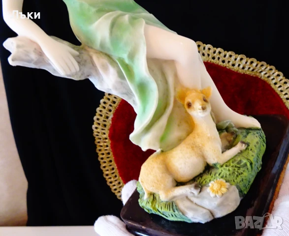 Порцеланова статуетка,фигура Дама,Фея и Сърна,22 см. , снимка 10 - Антикварни и старинни предмети - 51290495