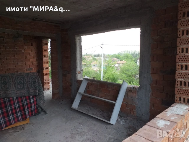 Триетажна къща в с. Книжовник, обл. Хасково, снимка 2 - Къщи - 54213122