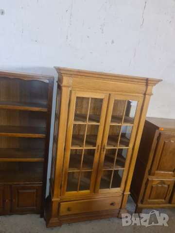 Класическа Витрина от Масивно Дърво (Дъб), снимка 12 - Секции и витрини - 54203228