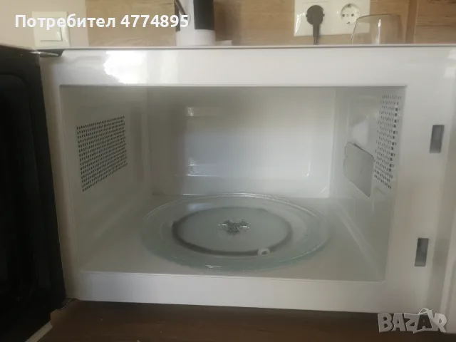 Микровълнова фурна Candy CPMW 2070M – 700 W, отлично състояние, снимка 4 - Микровълнови - 55872819