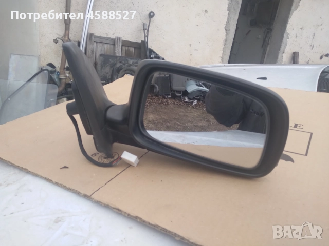 Дясно огледало за Тойота Корола Е12 2004-2007г, снимка 3 - Части - 51669807