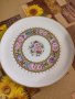 Рисувана керамична чиния цветя , снимка 1 - Антикварни и старинни предмети - 39850969